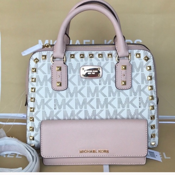 Michael Kors Handbags - 🎀🎆mk Satchel set🎆crossbody/sandrine studs
